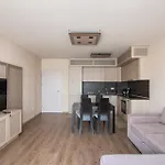 شقة Argisht Partez 1br With Sea View And Pool فارنا