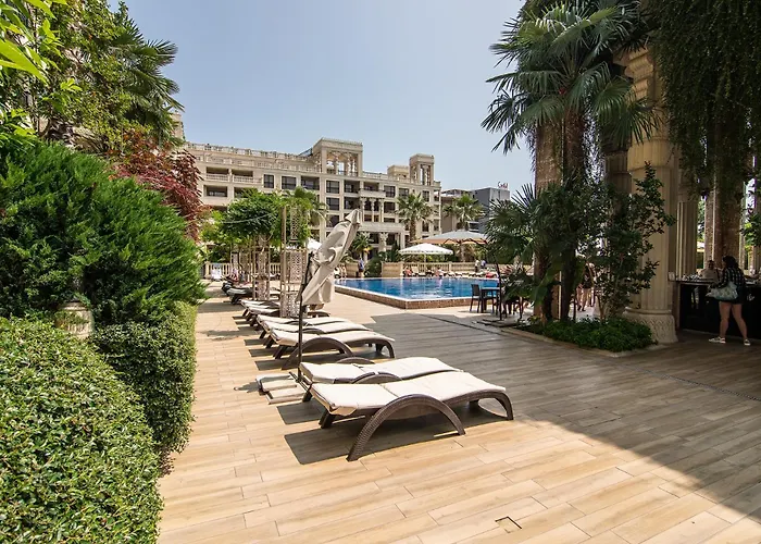 Argisht Partez 1br With Sea View And Pool דירה