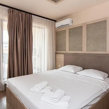 Апартаменти Argisht Partez 1br With Sea View And Pool Варна